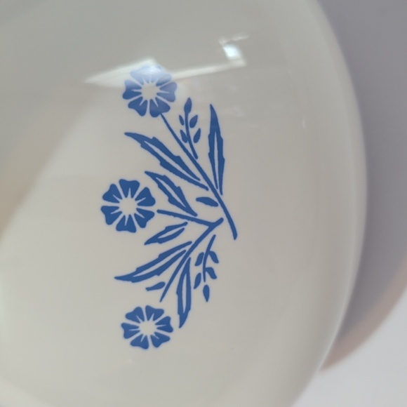 Vintage Corningware White Coffee Tea Pot with Blue Floral Design 6 Cup - Picture 4 of 12